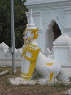 014_lion Kyauktawgyi Pagoda