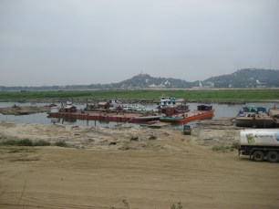 048_parking Arrawaddy River