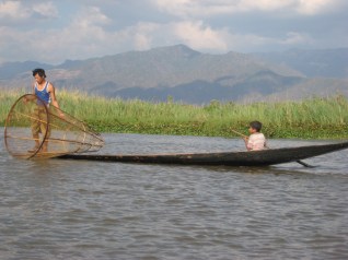 097_traditional fishing