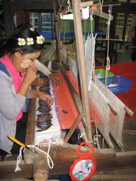 141_silk weavers