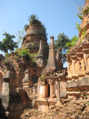 153_Shwe Indein Pagoda temple complex
