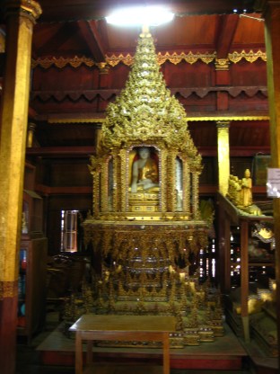 212_jumping cat monastery