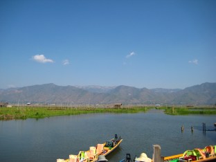 214_jumping cat monastery